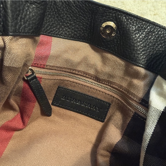 Burberry Maidstone Medium Tote Bag in Leather and House Check Canvas - Picture 8 of 12
